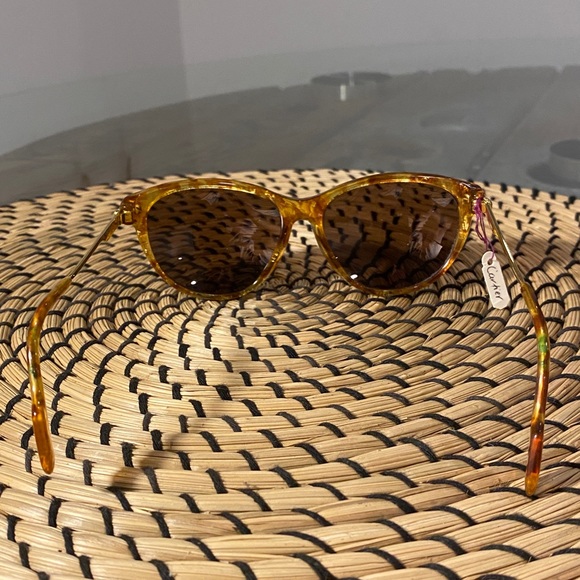 Ladies Cartier Cat Eye Sunglasses (original vintage) - Picture 3 of 8
